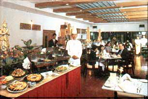02 Restaurant