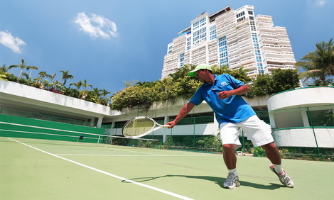 13 Tennis courts