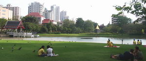 benchasiri_park